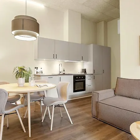 Stylish Easy-access Ground Floor For 4