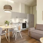 Stylish Easy-access Ground Floor For 4
